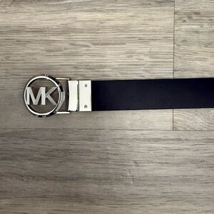 Michael Kors MK Reversible Black \ Tan Belt with Silver Hardware Women’s